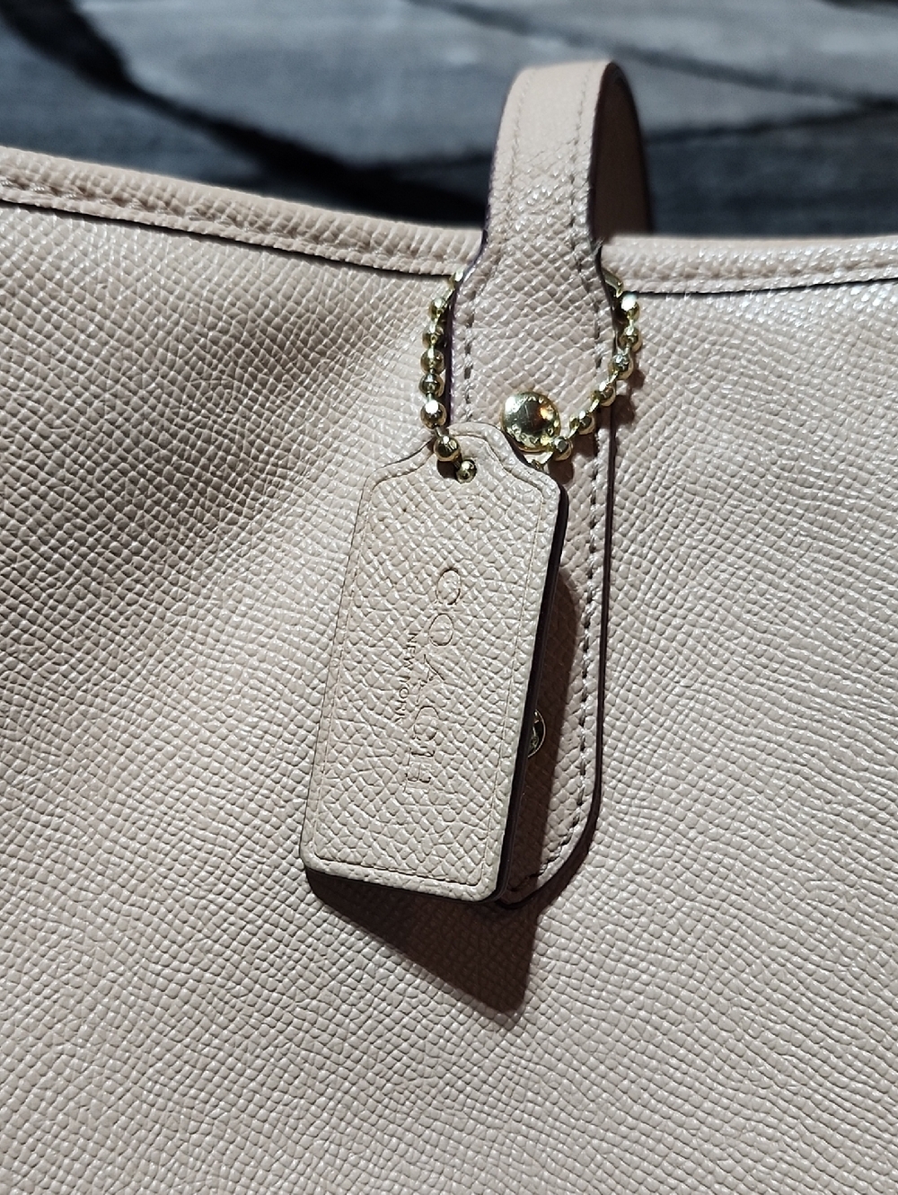 COACH CITY CROSSGRAIN LEATHER FULL-ZIP PATAL PINK TOTE BAG - Picture 3 of 16